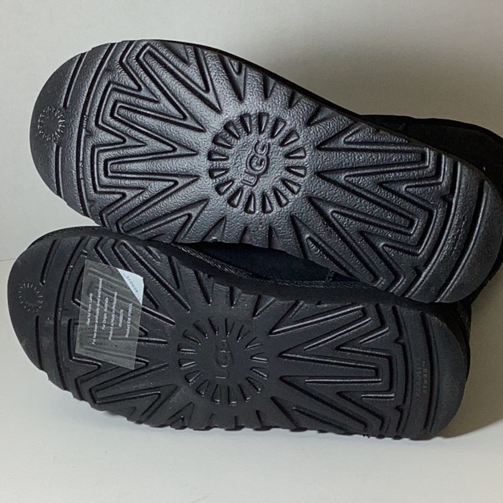 Women's Classic Short II
$180 - Picture 10 of 12